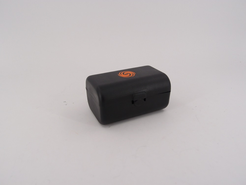 ME-UA-1018 Travel adaptor.JPG